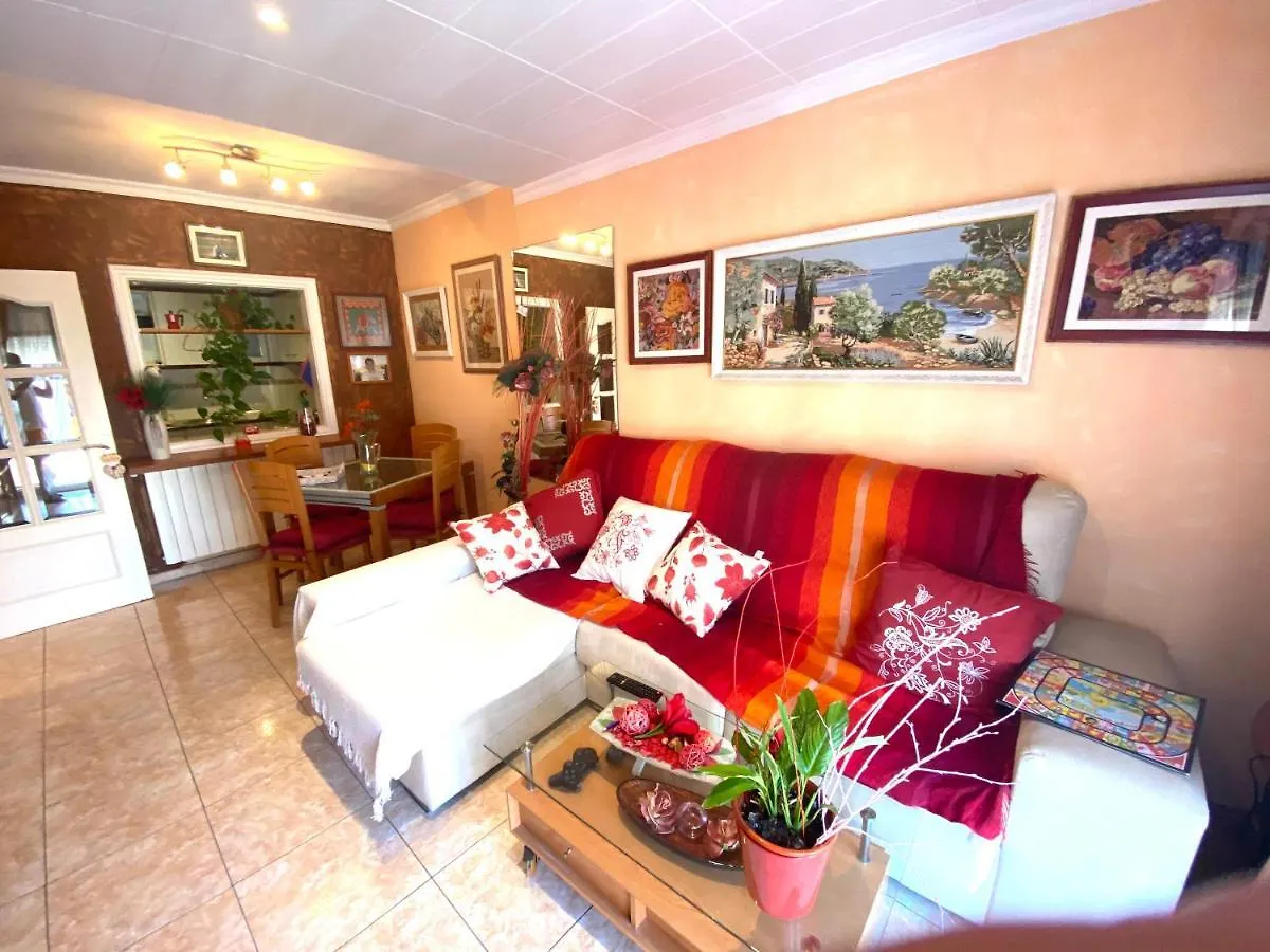Espectacular Apartament A Palamos Centre! Amb Wifiの連絡先